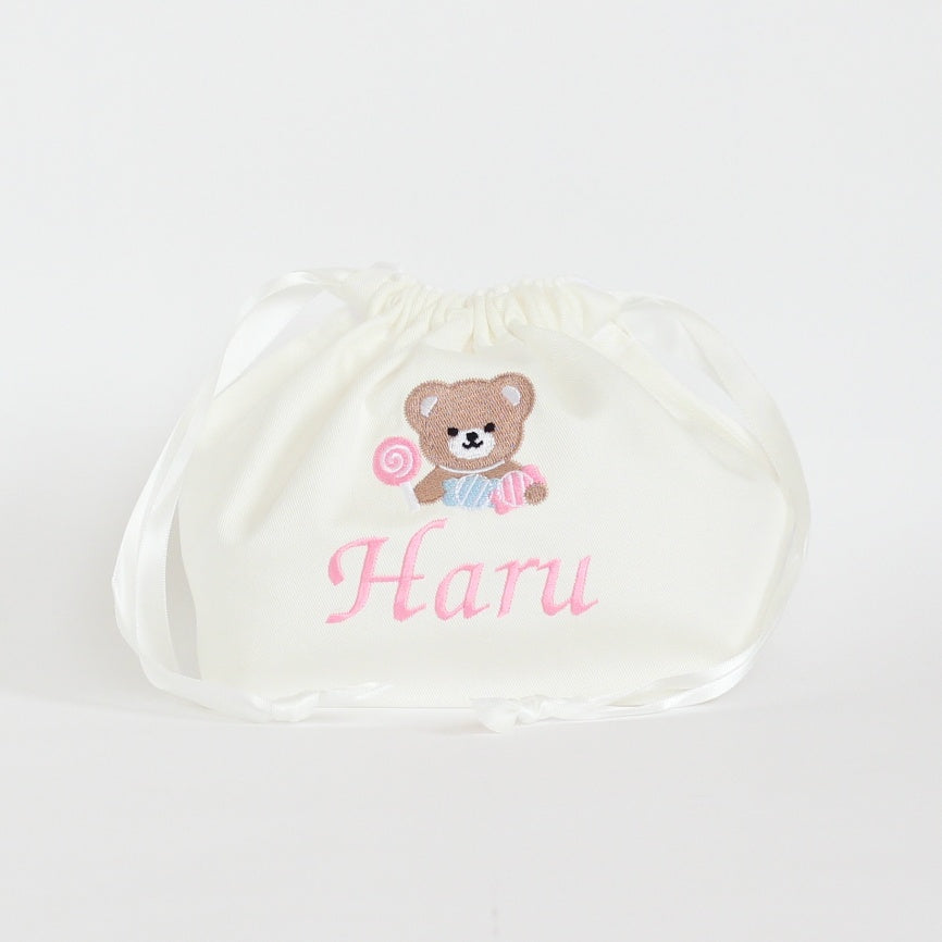 くまちゃんとお菓子モチーフの名入れ巾着袋Mマチ付き