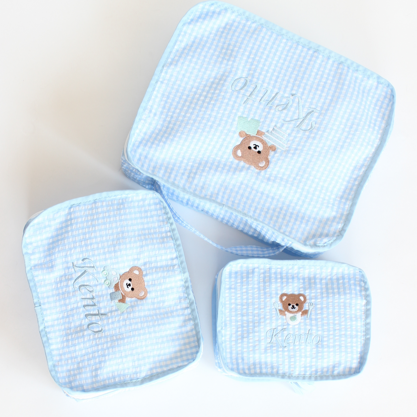 【くまちゃんのお出かけモチーフ+名入れ刺繍】スタッキングポーチ3点セットcheck seersucker
