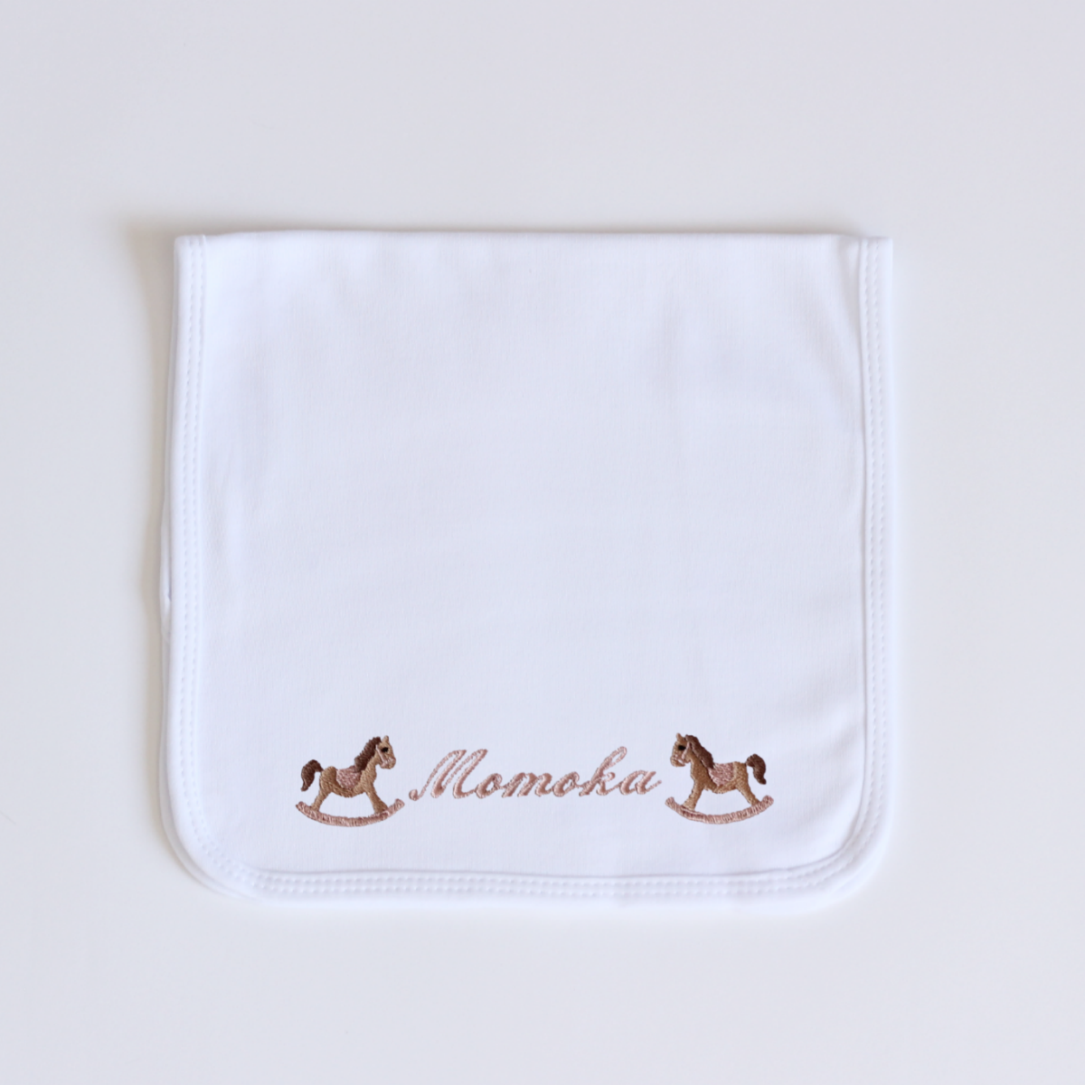 【選べるモチーフ+名入れ刺繍】シンプルデザインのバープクロス