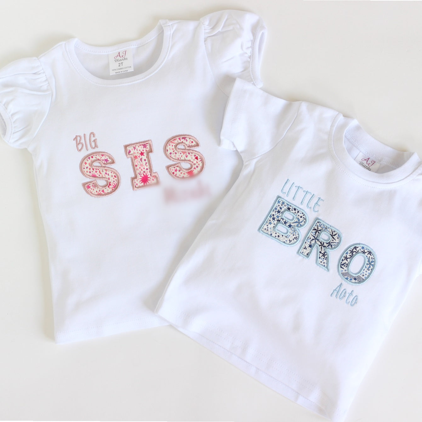 リバティアップリケのSister「SIS」お揃いTシャツ1歳から6歳パフスリーブ