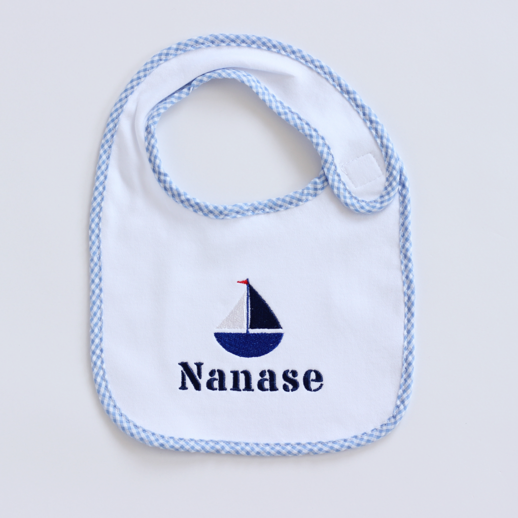 【選べるモチーフ+名入れ刺繍】ブルーギンガムチェックのビブ(スタイ)とバープクロス セット※首周り約34cmの大き目サイズ(対象月齢8か月頃~)