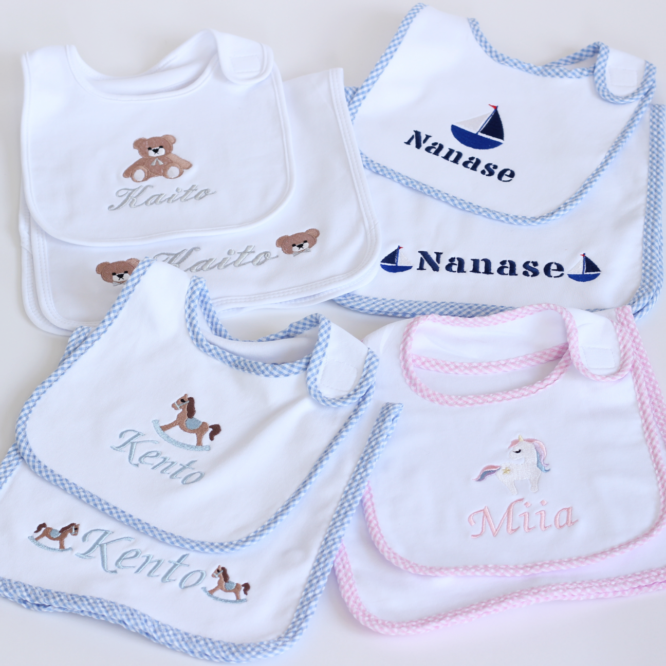 【選べるモチーフ+名入れ刺繍】ピンクギンガムチェックのビブ(スタイ)とバープクロス セット※首周り約34cmの大き目サイズ(対象月齢8か月頃~)