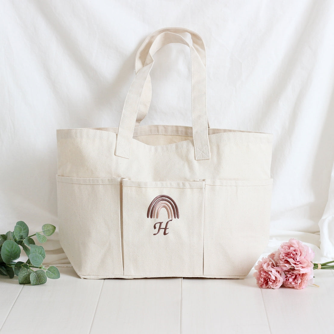 レインボー柄とお名前刺繍の6ポケットトートバッグマザーズバッグ