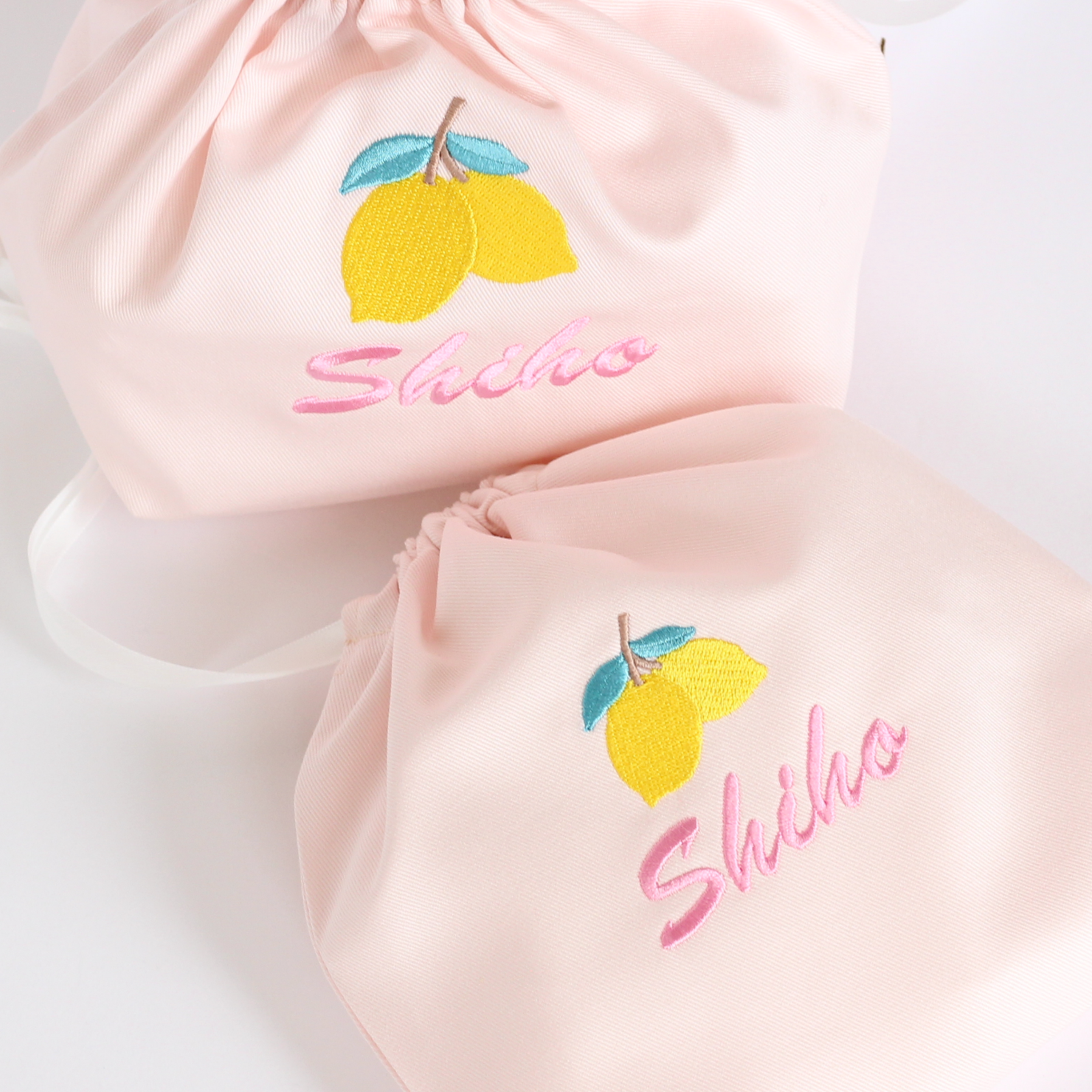 【レモン🍋+名入れ刺繍】巾着袋Mマチ付きドローストリングバッグ（4色）