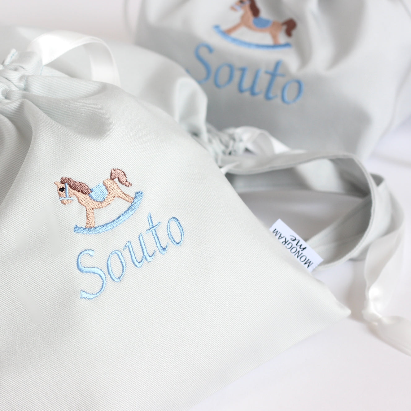 【ロッキングホース+名入れ刺繍】巾着袋L持ち手付き（4色）