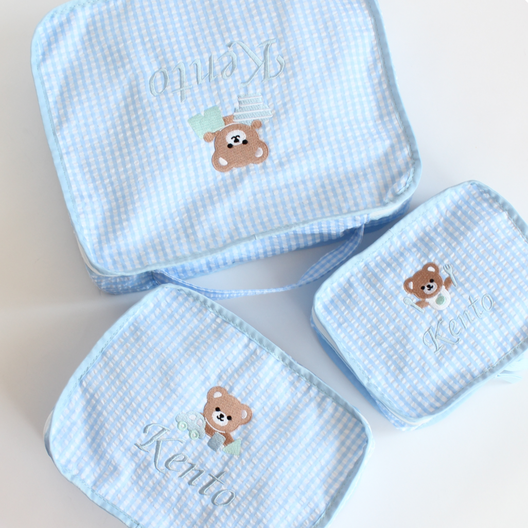【くまちゃんのお出かけモチーフ+名入れ刺繍】スタッキングポーチ３点セットcheck seersucker