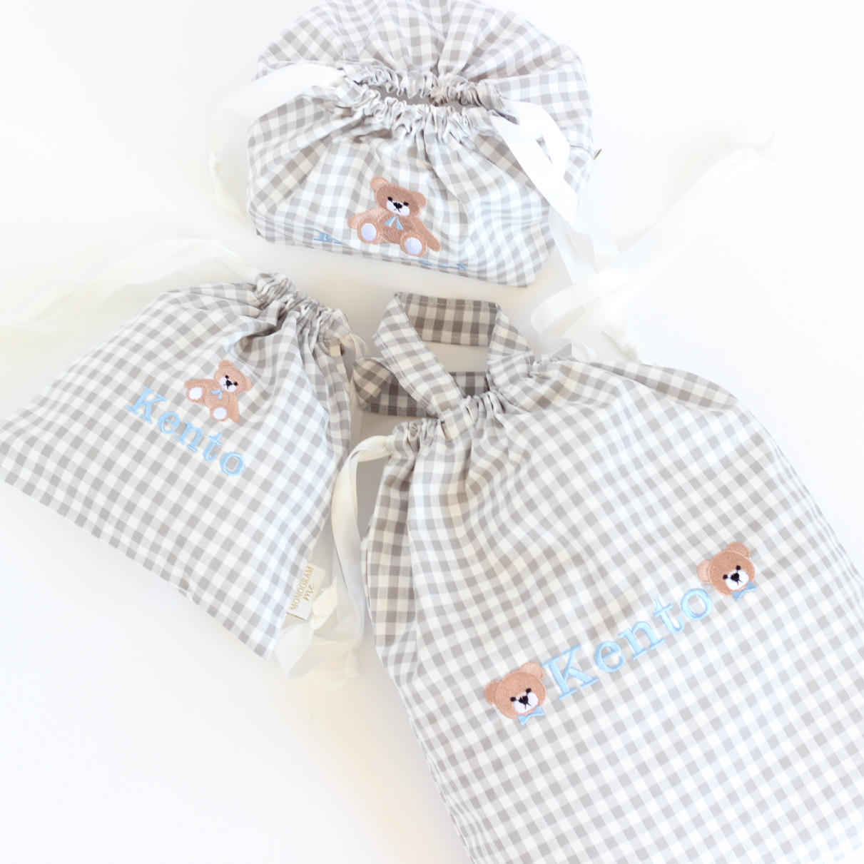 【選べるモチーフ＋名入れ刺繍】巾着袋3種類セット（チェック柄グレー）