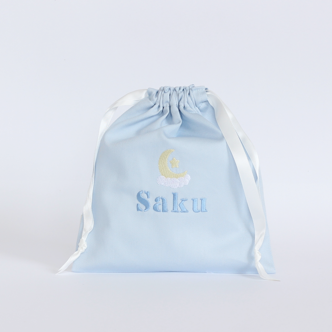 【お月さま🌙とお星さま⭐+名入れ刺繍】巾着袋Sマチなしドローストリングバッグ（４色）