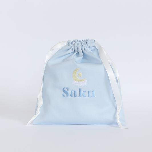 【お月さま🌙とお星さま⭐+名入れ刺繍】巾着袋Sマチなしドローストリングバッグ（４色）