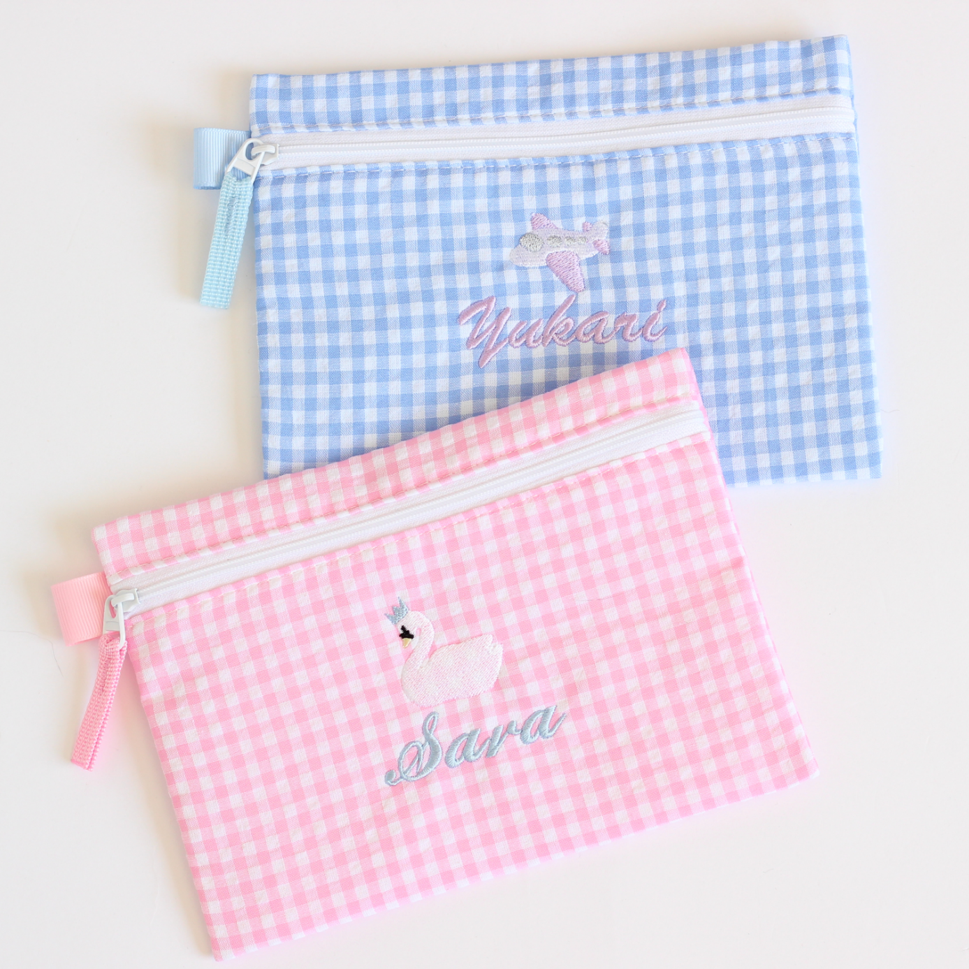 【選べるモチーフ+名入れ刺繍】フラットポーチblue gingham check