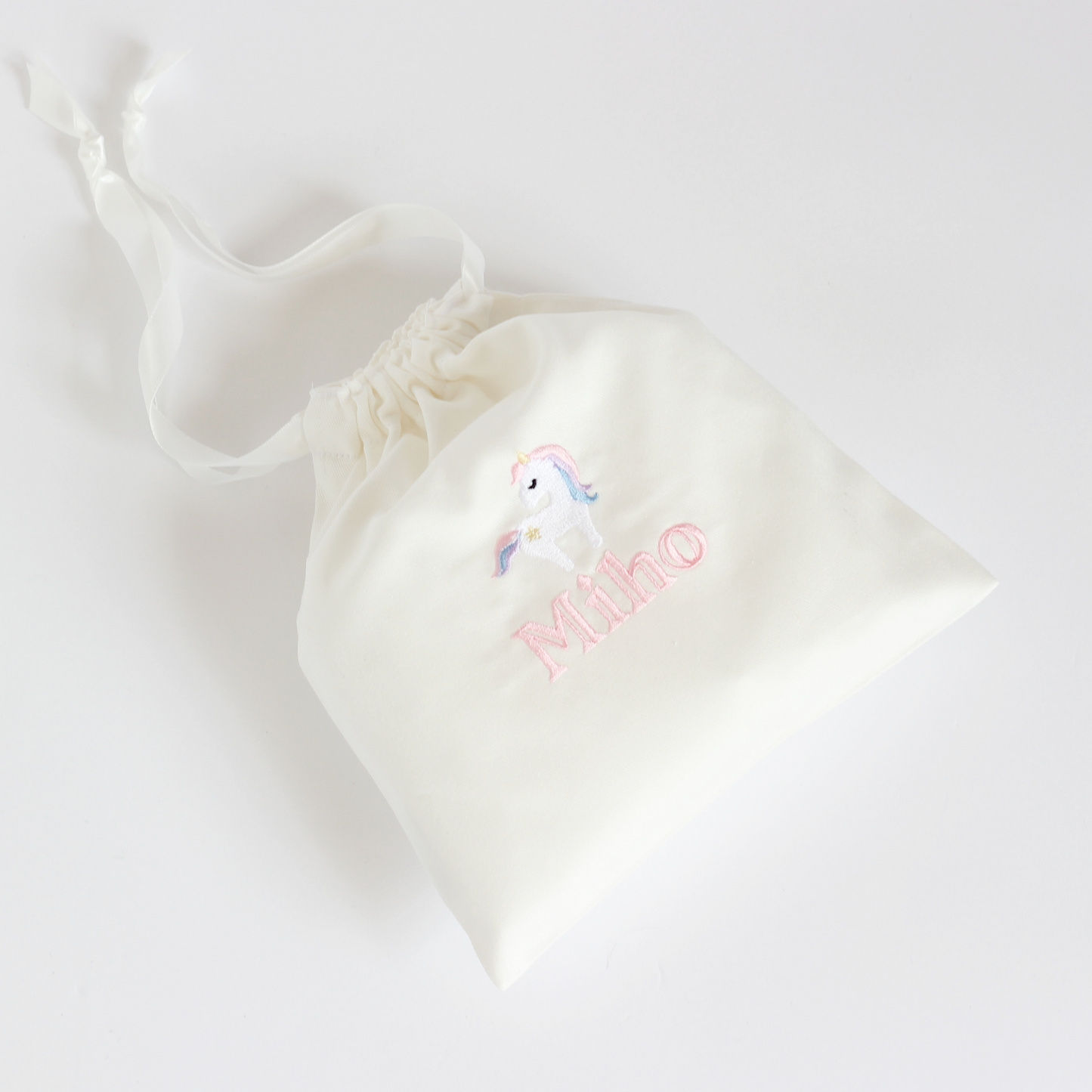 【ユニコーン+名入れ刺繍】巾着袋Sマチなしドローストリングバッグ（４色）