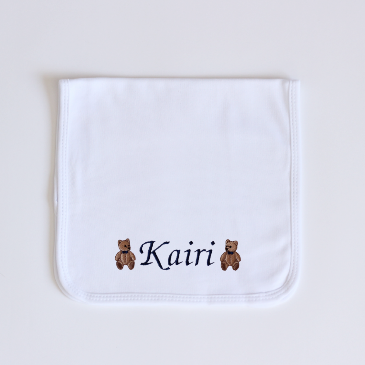 【選べるモチーフ＋名入れ刺繍】シンプルデザインのバープクロス