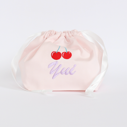 【チェリー🍒+名入れ刺繍】巾着袋Mマチ付きドローストリングバッグ（4色）