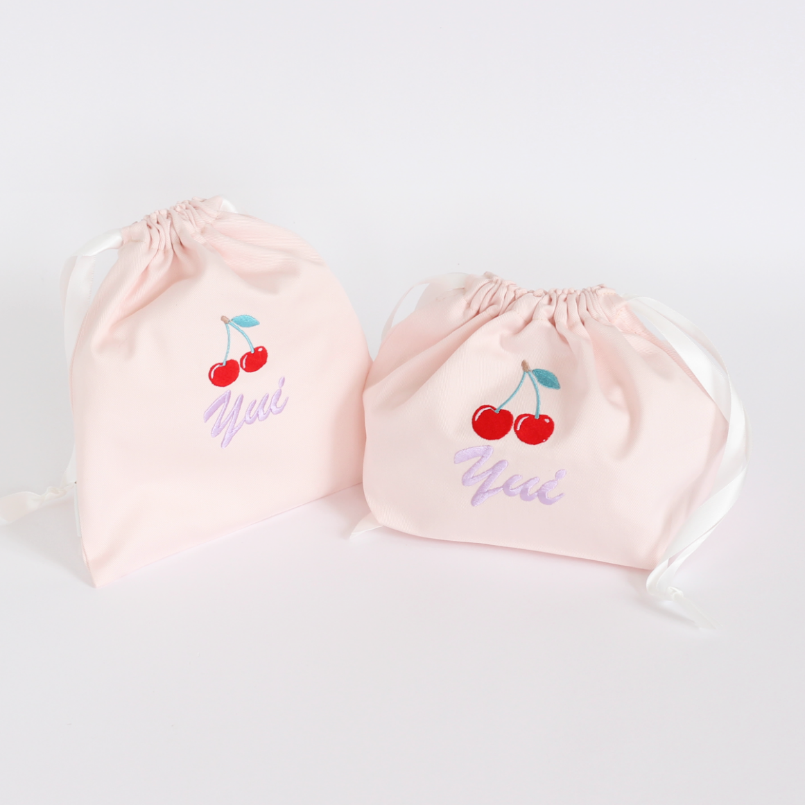 【チェリー🍒+名入れ刺繍】巾着袋Mマチ付きドローストリングバッグ（4色）