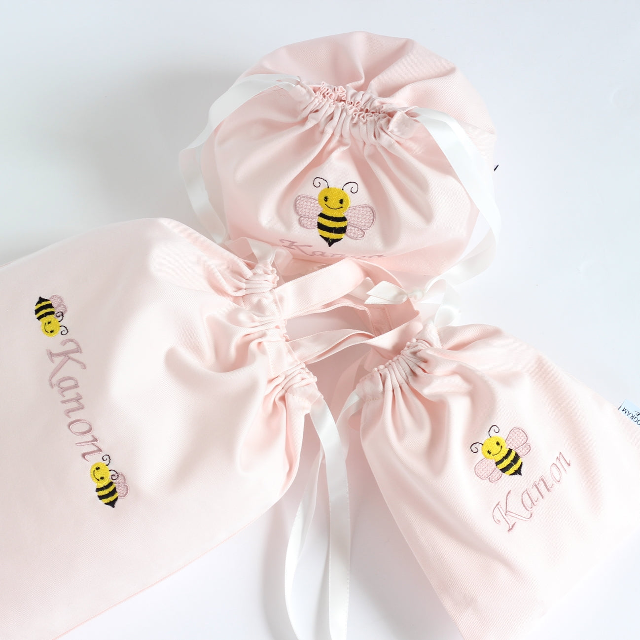 ミツバチの名入れ巾着袋Sマチなし巾着袋